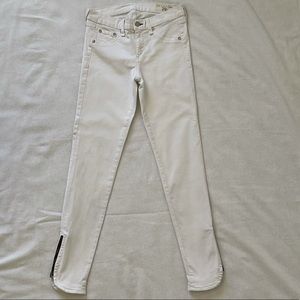 White rag & bone size 26 jeans with zipper detail